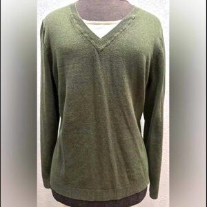 Women’s Croft & Barrow Olive Green V-neck Sweater with Ivory Dickey Size XL